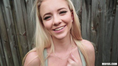 Cute Riley Gets Seduced 2